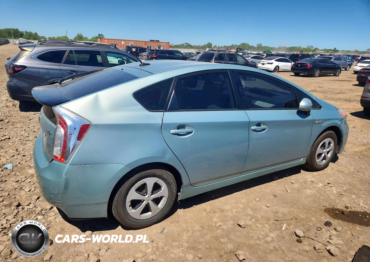 2015 Toyota Prius Three VIN:JTDKN3DU5F1970048 - 3