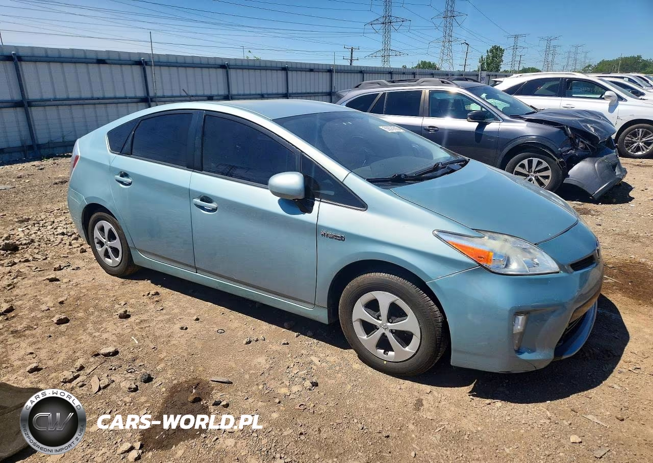 2015 Toyota Prius Three VIN:JTDKN3DU5F1970048 - 4