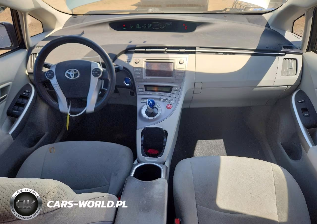 2015 Toyota Prius Three VIN:JTDKN3DU5F1970048 - 8
