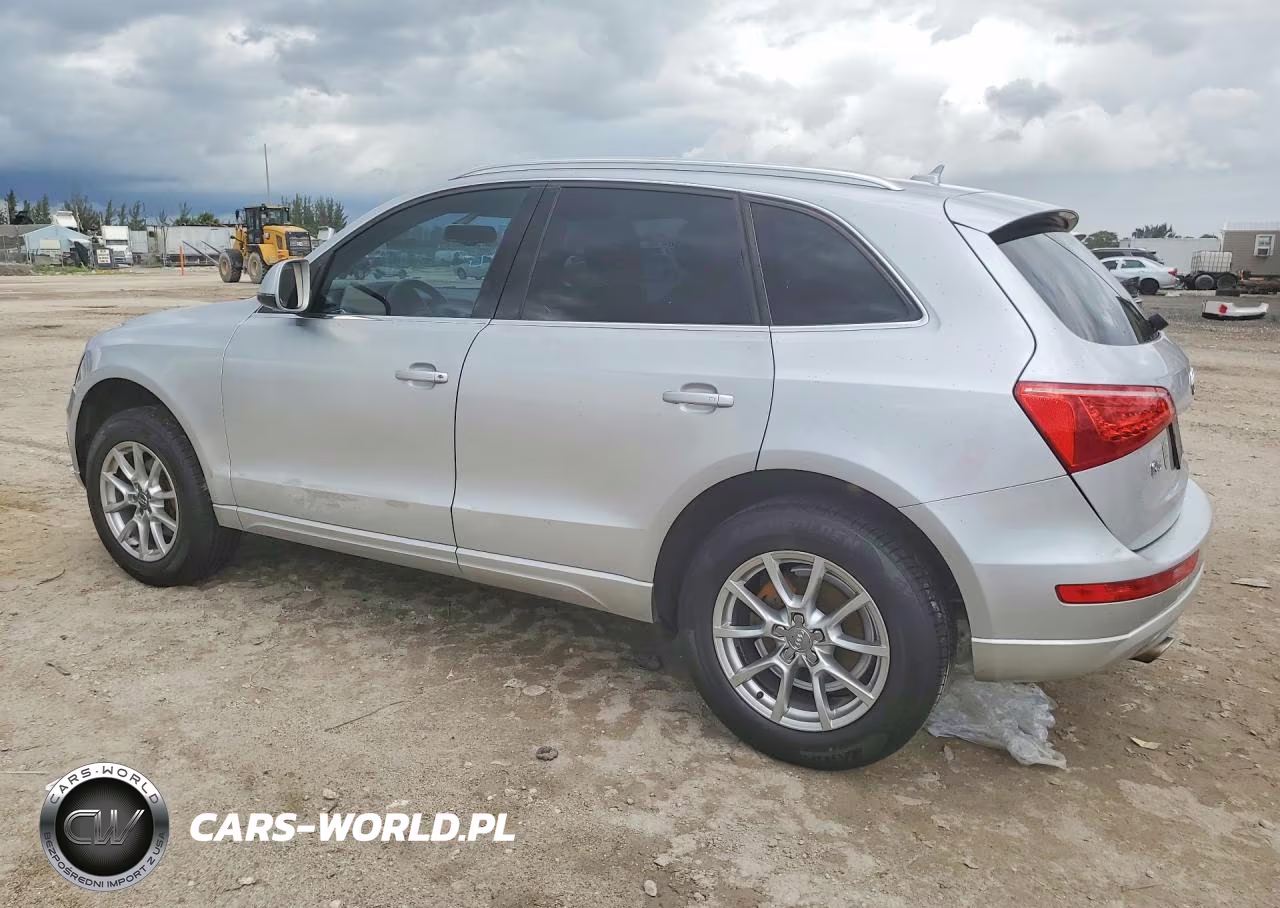 2010 Audi Q5 Premium Plus VIN:WA1LKAFP0AA098549 - 2