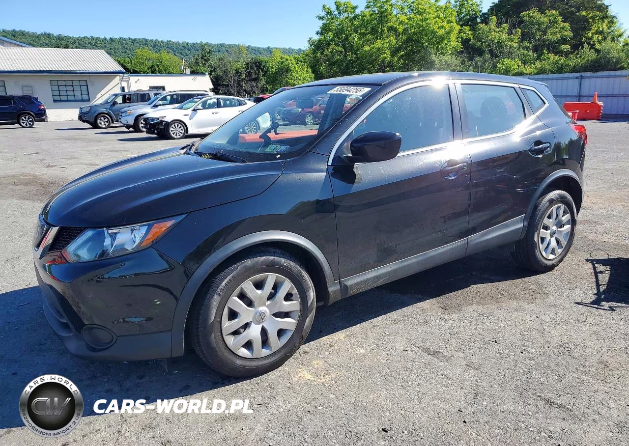 2018 Nissan Rogue Sport S – zdjęcie 1 z 13