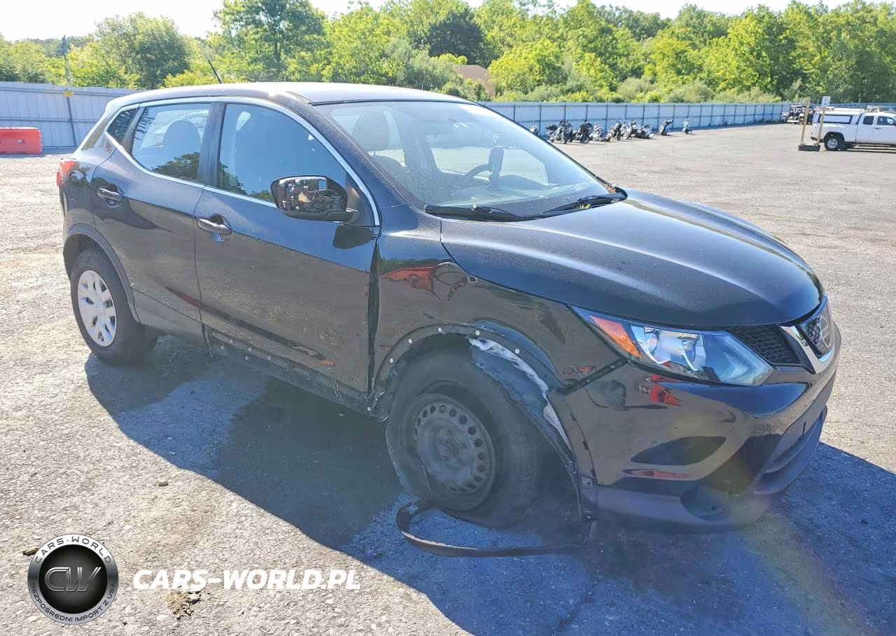 2018 Nissan Rogue Sport S VIN:JN1BJ1CR3JW256897 - 4