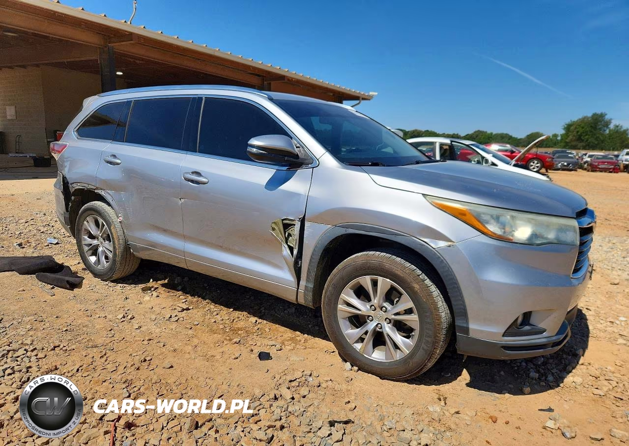 2015 Toyota Highlander Xle VIN:5TDKKRFH9FS058960 - 4