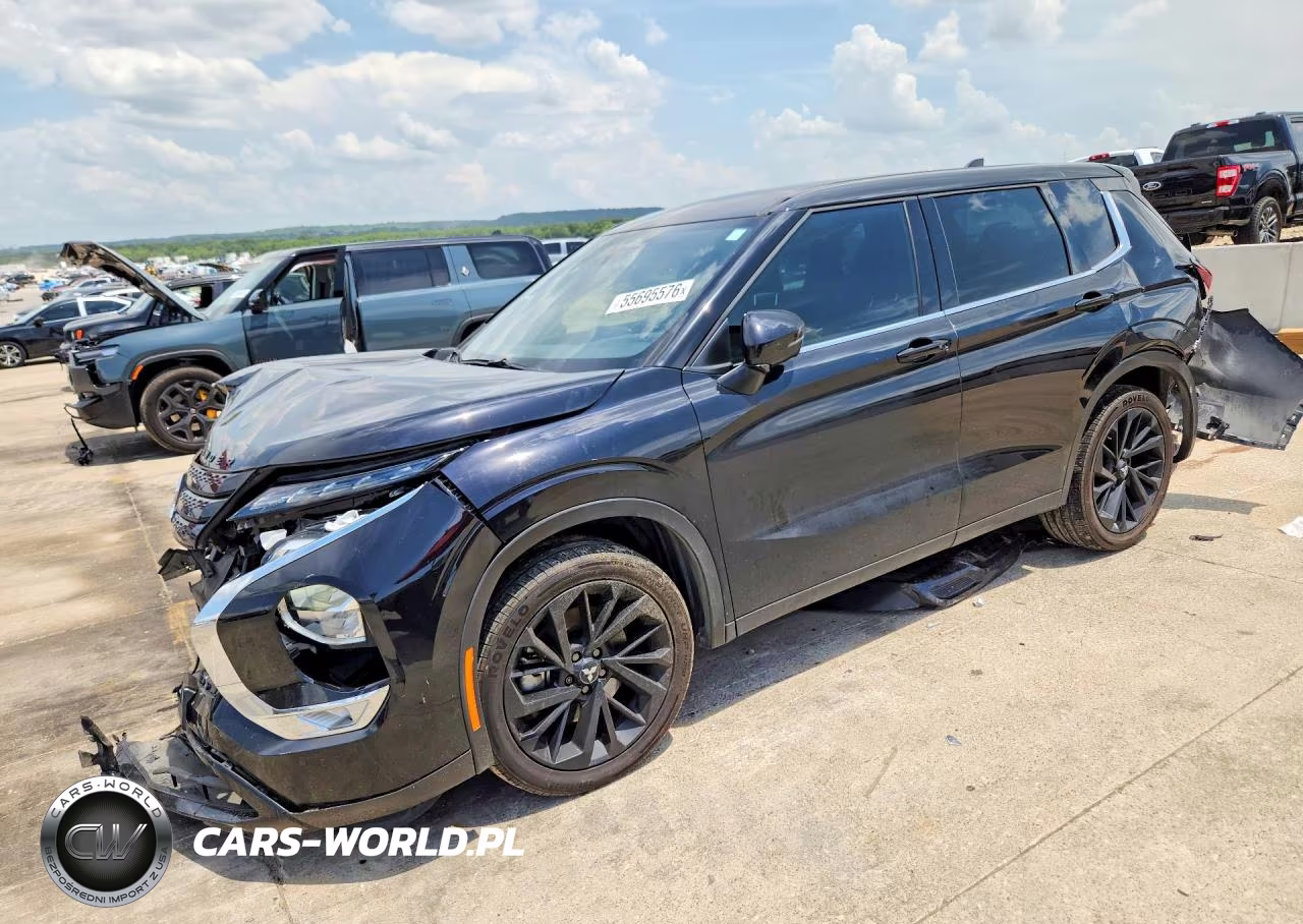 2023 Mitsubishi Outlander Se – zdjęcie 1 z 13
