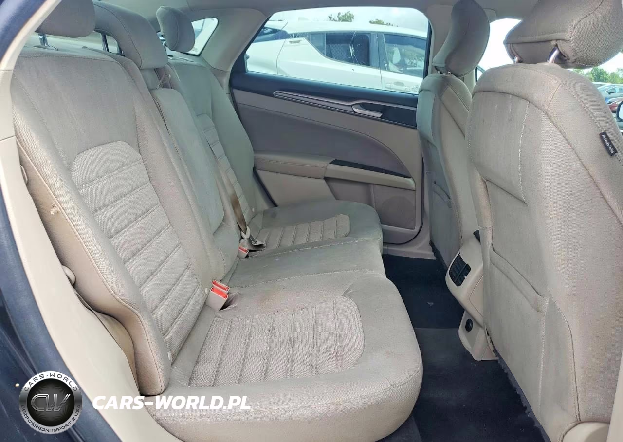 2019 Ford Fusion Se VIN:3FA6P0HD0KR280864 - 10