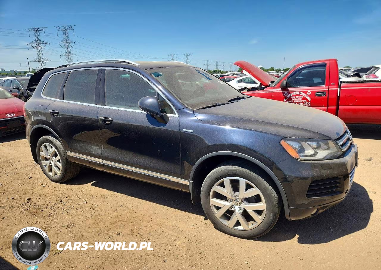 2014 Volkswagen Touareg V6 Tdi VIN:WVGEP9BP4ED011787 - 4