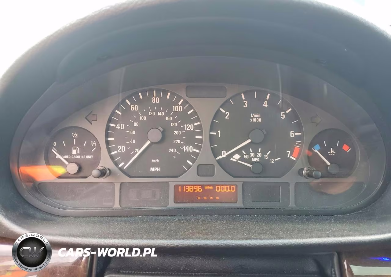 2003 BMW 325 Xi VIN:WBAEU33443PM59096 - 9