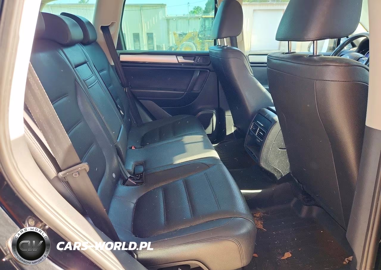 2012 Volkswagen Touareg V6 VIN:WVGEF9BP0CD008157 - 11