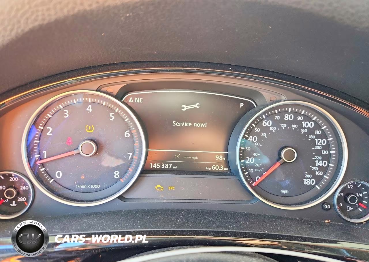 2012 Volkswagen Touareg V6 VIN:WVGEF9BP0CD008157 - 9