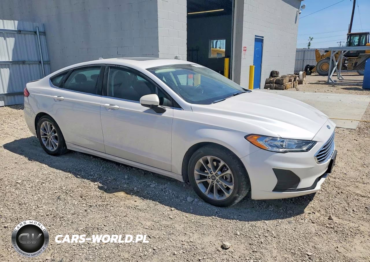 2019 Ford Fusion Se VIN:3FA6P0HD9KR199300 - 4