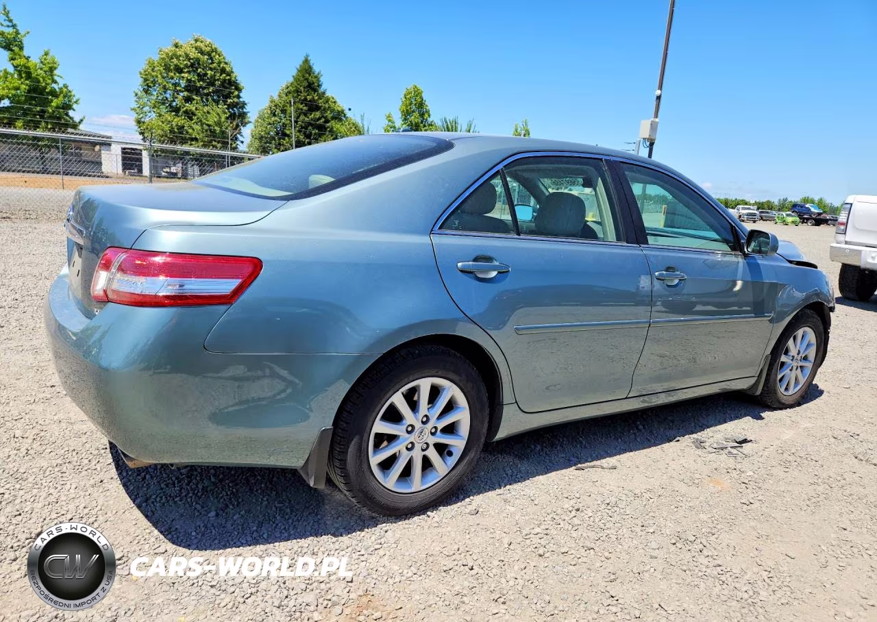 2011 Toyota Camry Xle VIN:4T4BF3EKXBR143828 - 3