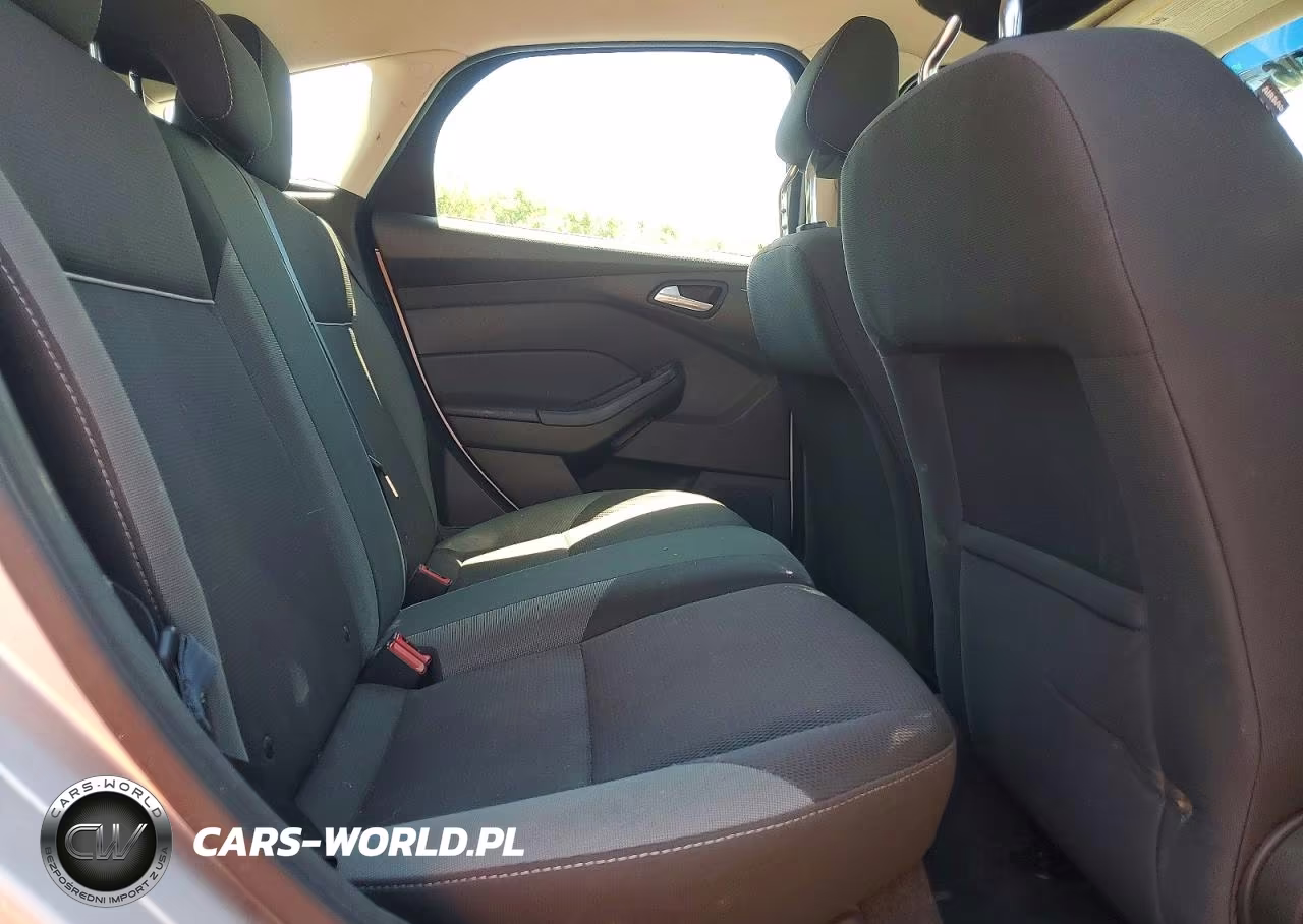 2012 Ford Focus Se VIN:1FAHP3K24CL124957 - 10