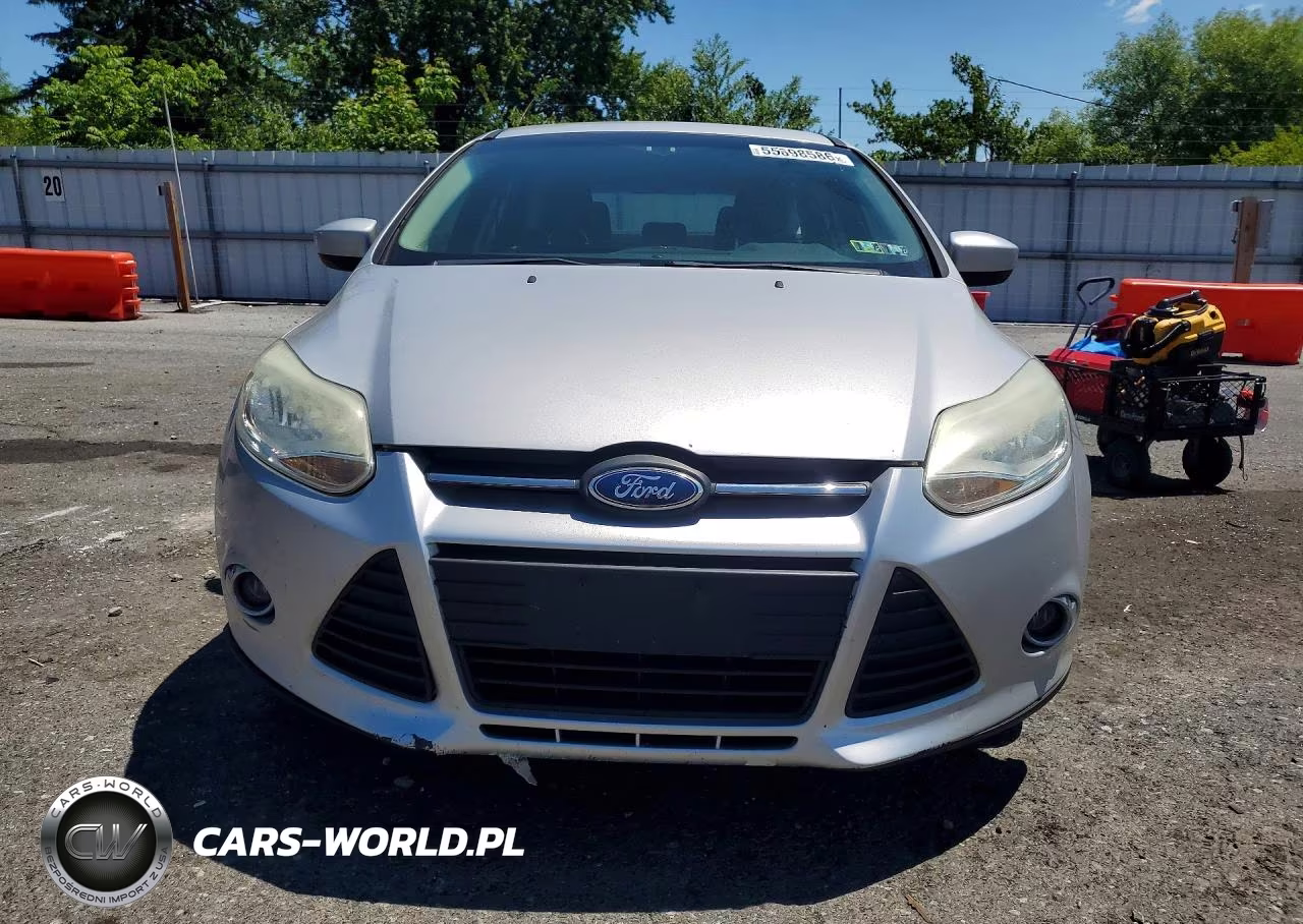 2012 Ford Focus Se VIN:1FAHP3K24CL124957 - 5