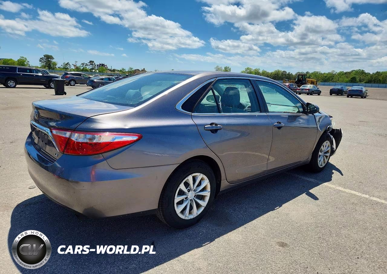 2017 Toyota Camry Le VIN:4T1BF1FK2HU698150 - 3