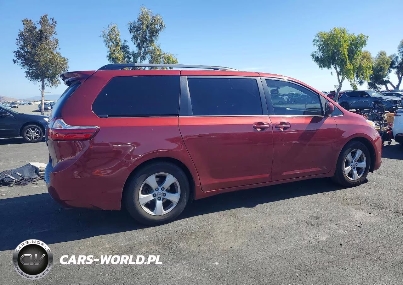 2015 Toyota Sienna Le VIN:5TDKK3DC8FS535110 - 3