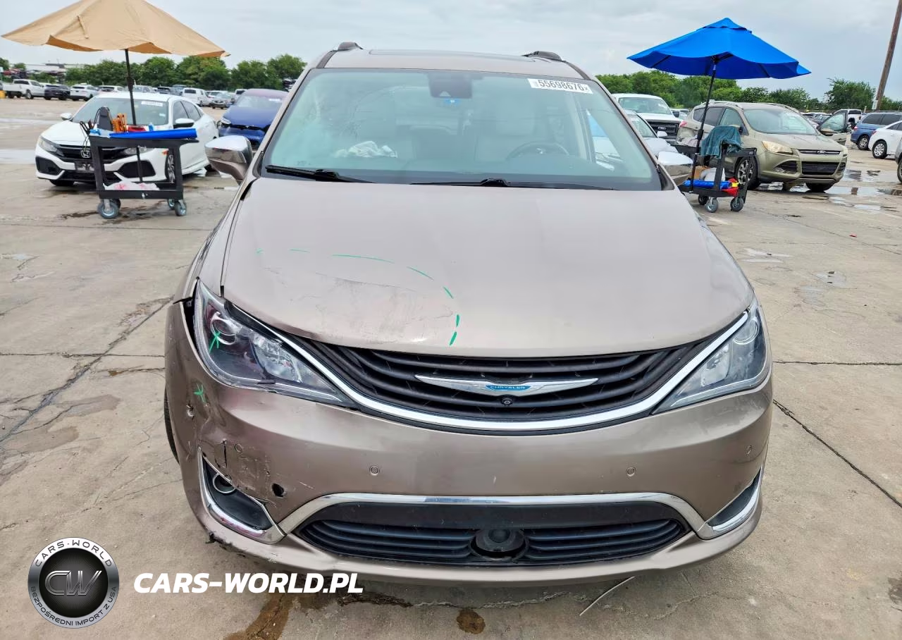 2018 Chrysler Pacifica Hybrid Limited VIN:2C4RC1N77JR105569 - 5