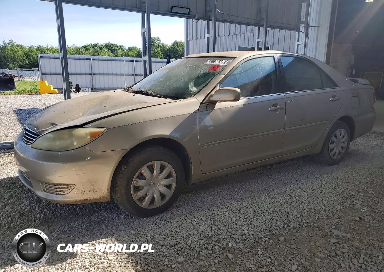 2005 Toyota Camry Le