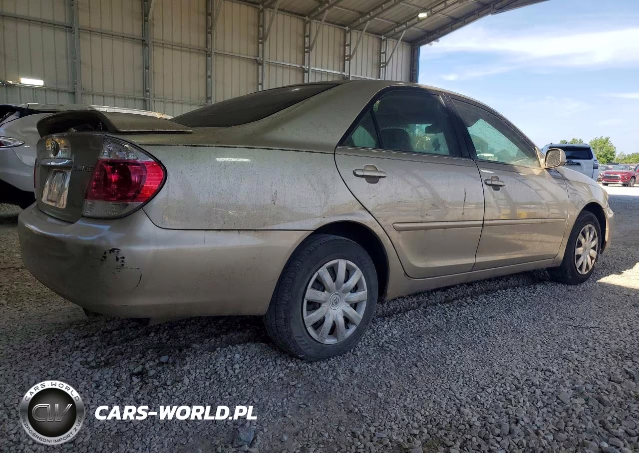 2005 Toyota Camry Le VIN:4T1BE32K75U431750 - 3