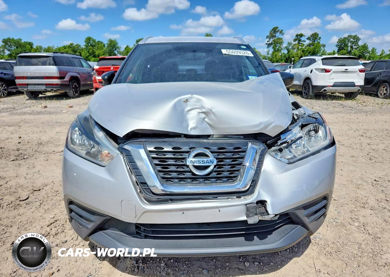 2019 Nissan Kicks S VIN:3N1CP5CU8KL518953 - 5