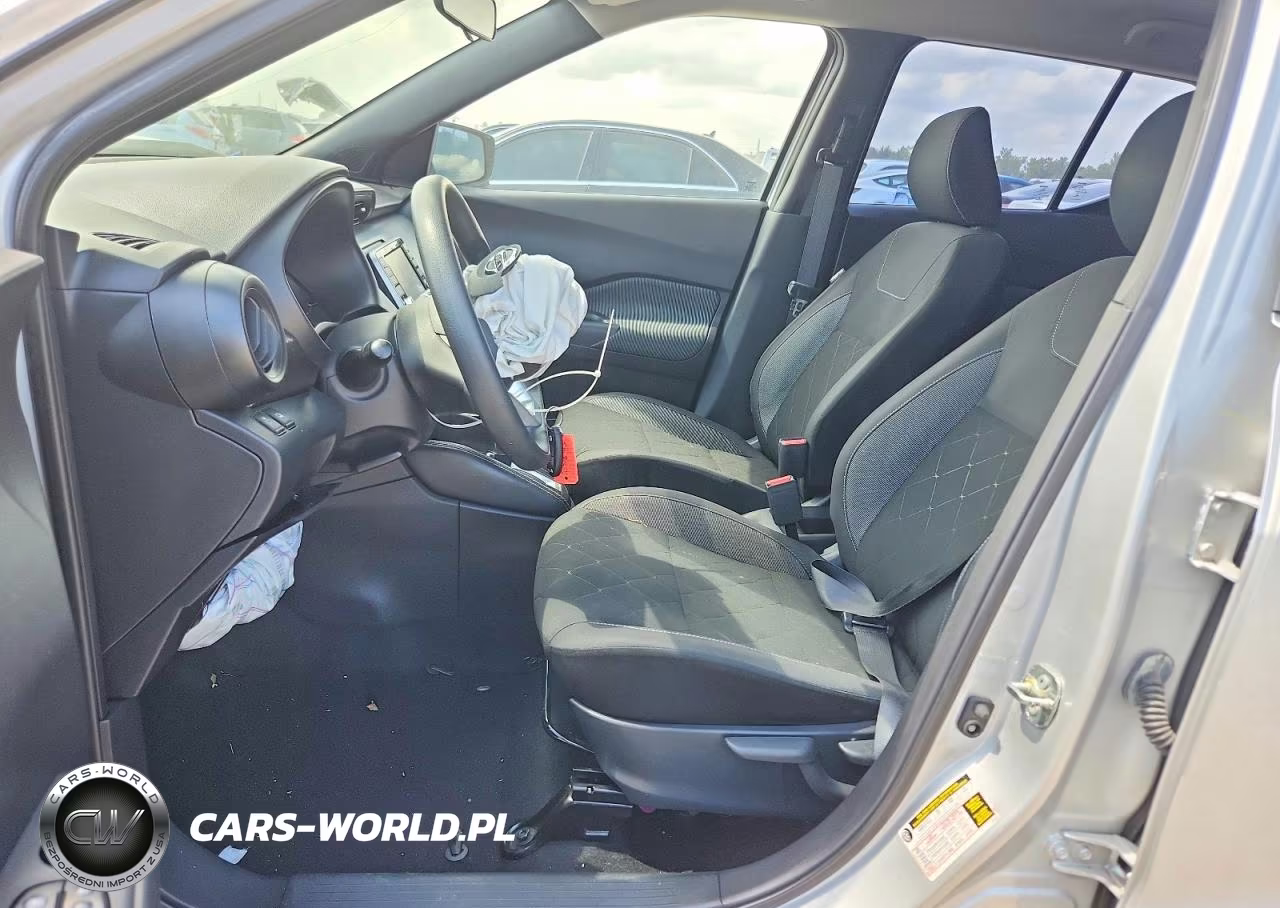 2019 Nissan Kicks S VIN:3N1CP5CU8KL518953 - 7
