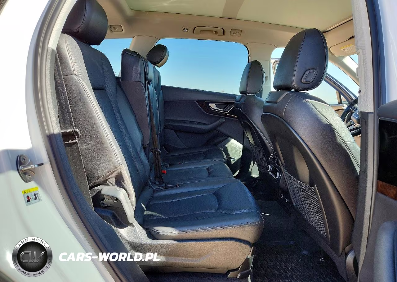 2018 Audi Q7 Prestige VIN:WA1VAAF7XJD029510 - 11