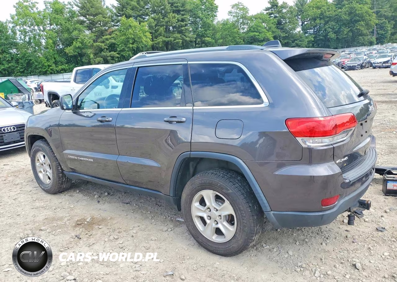 2015 Jeep Grand Cherokee Laredo VIN:1C4RJFAG4FC636740 - 2