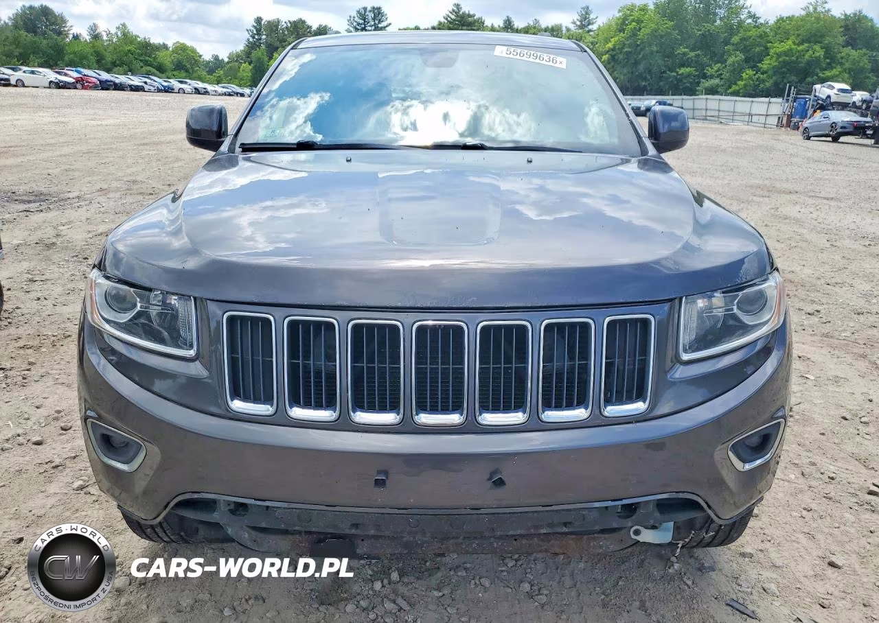 2015 Jeep Grand Cherokee Laredo VIN:1C4RJFAG4FC636740 - 5
