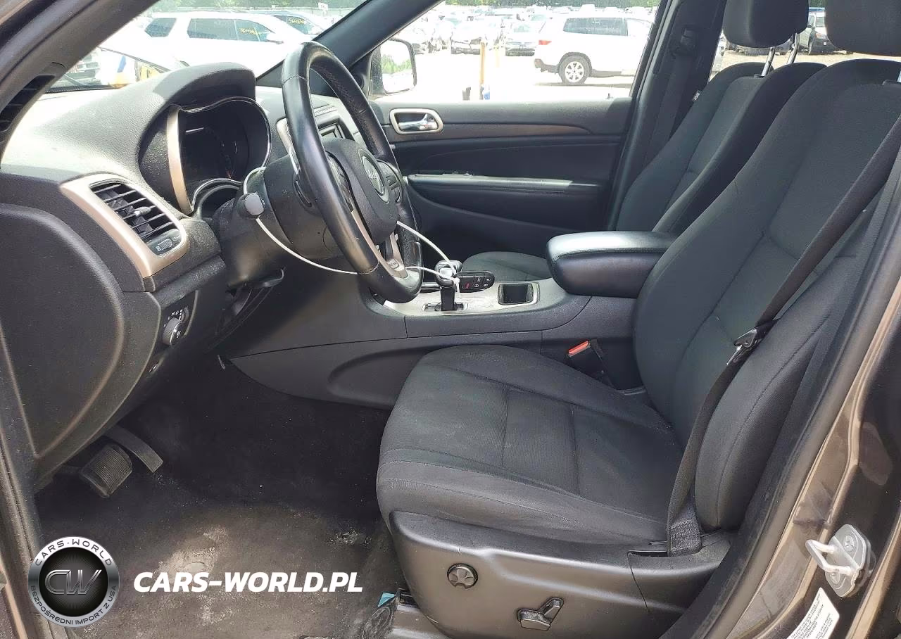 2015 Jeep Grand Cherokee Laredo VIN:1C4RJFAG4FC636740 - 7
