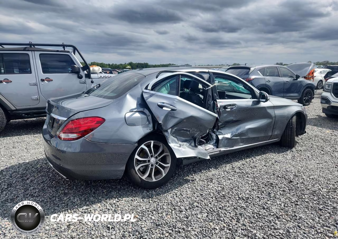 2017 Mercedes-Benz C 300 VIN:55SWF4JBXHU199618 - 3