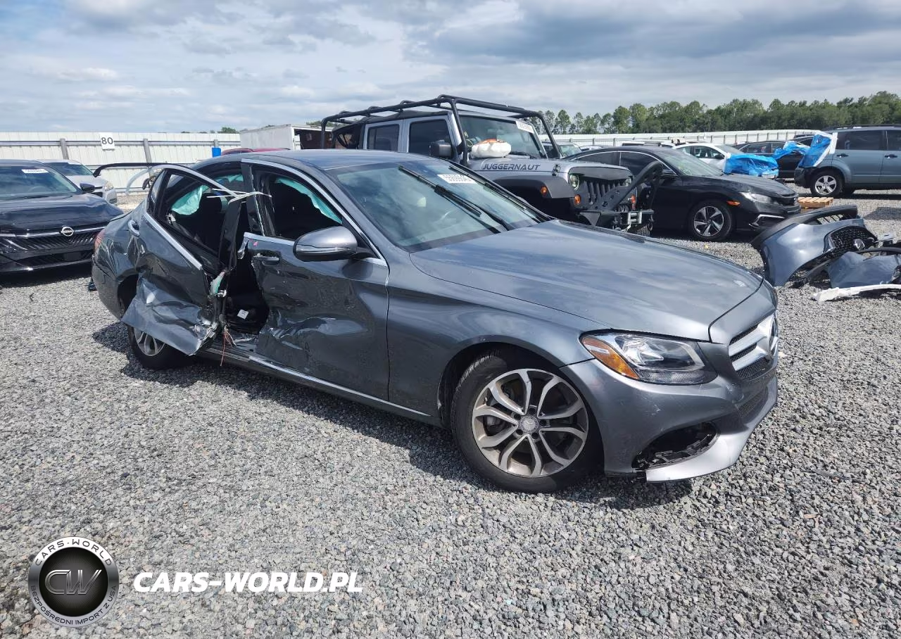 2017 Mercedes-Benz C 300 VIN:55SWF4JBXHU199618 - 4