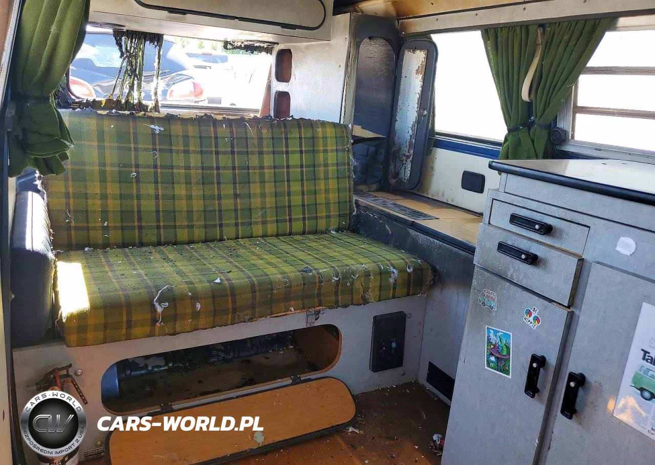 1977 Volkswagen Vanagon VIN:2372160326 - 11