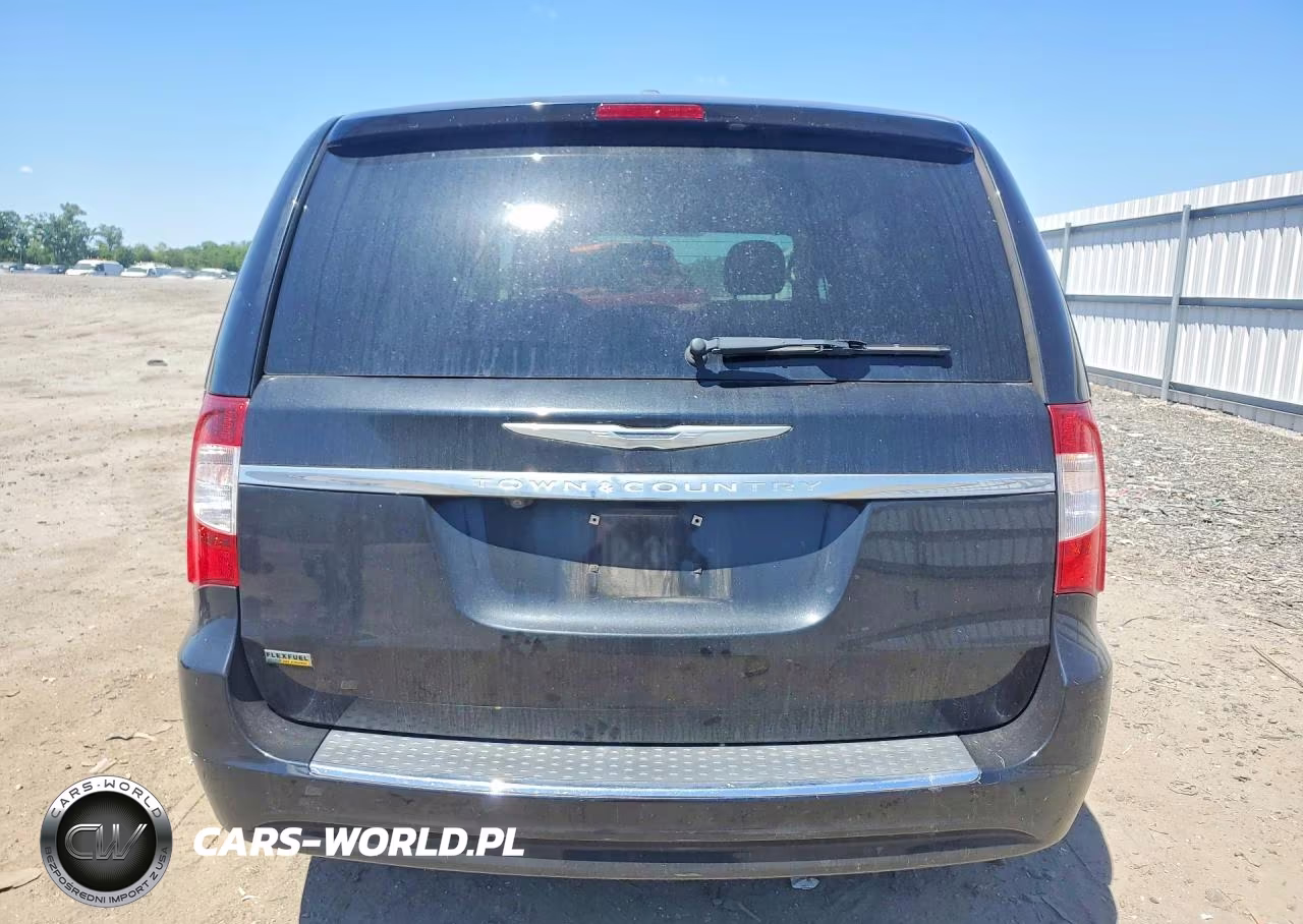 2016 Chrysler Town & Country Touring VIN:2C4RC1BG0GR297057 - 6