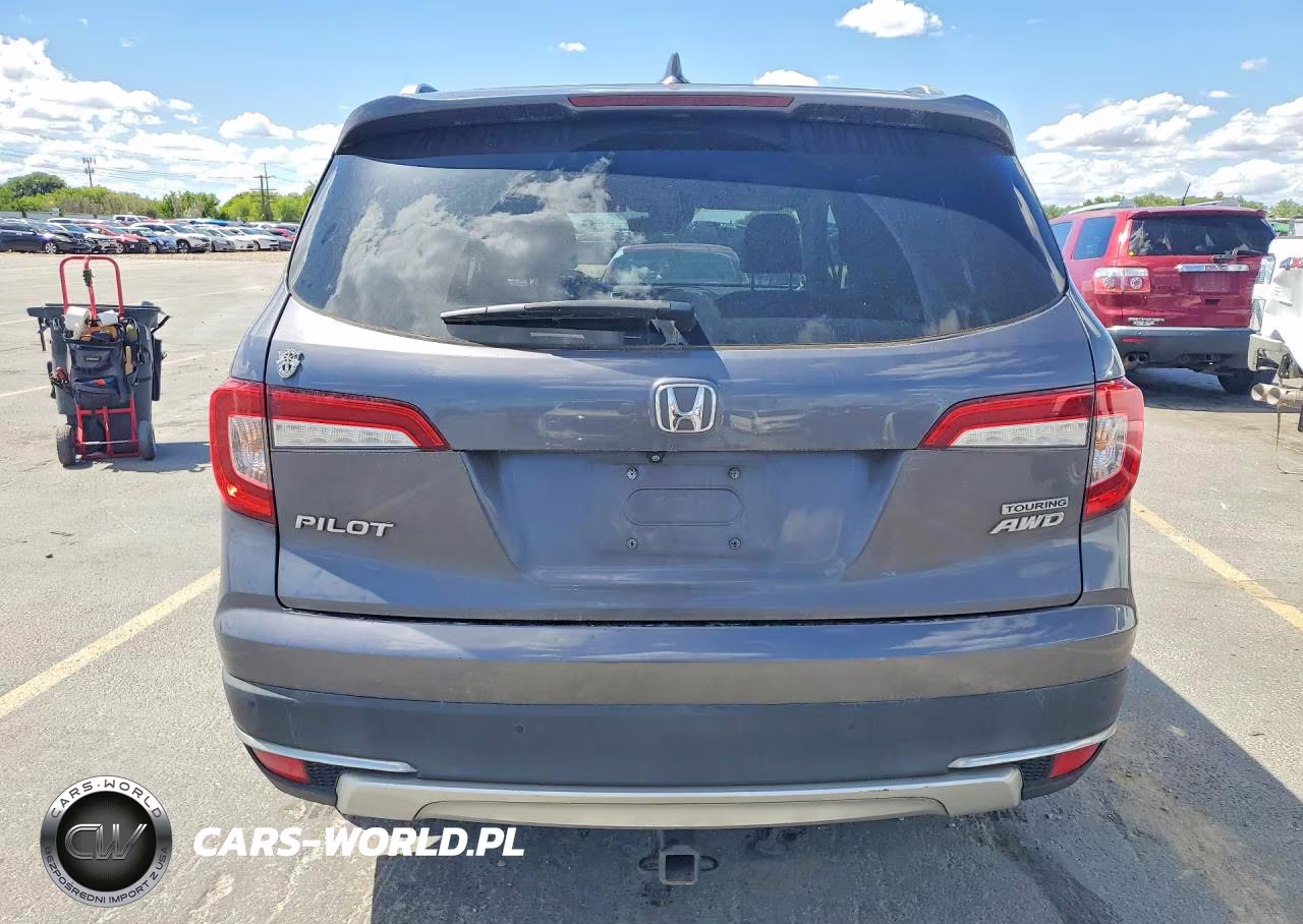 2019 Honda Pilot Touring VIN:5FNYF6H99KB069247 - 6