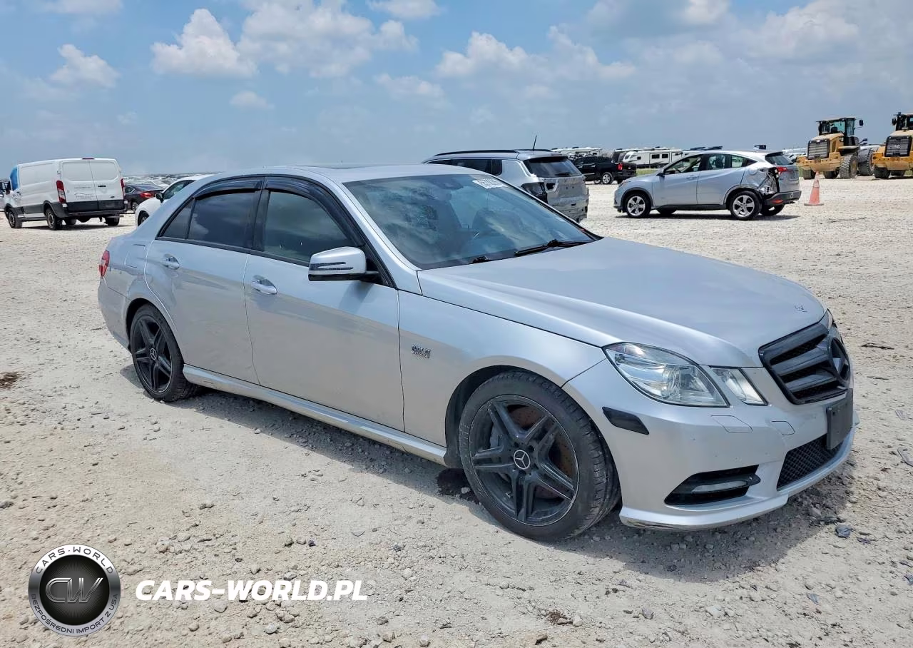 2012 Mercedes-Benz E 550 4Matic VIN:WDDHF9BB6CA528408 - 4