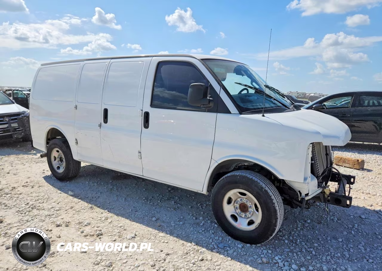 2024 Chevrolet Express G2500 VIN:1GCWGAFP5R1190546 - 4