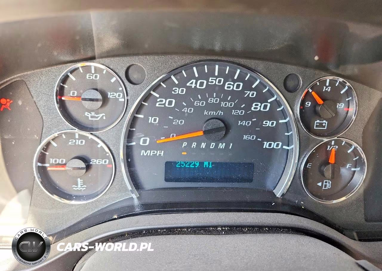 2024 Chevrolet Express G2500 VIN:1GCWGAFP5R1190546 - 9