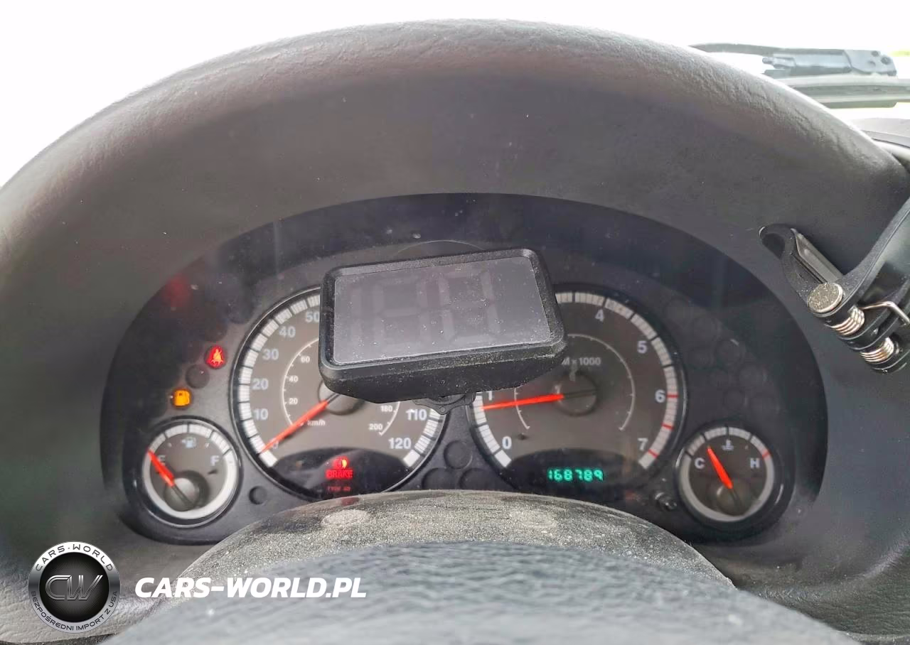 2005 Jeep Liberty Sport VIN:1J4GL48K05W717516 - 9