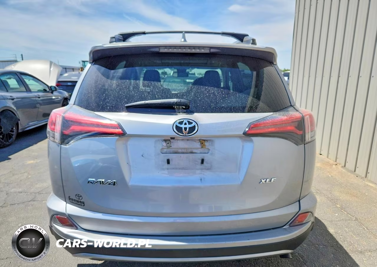 2018 Toyota Rav4 Xle VIN:2T3WFREV1JW463084 - 6