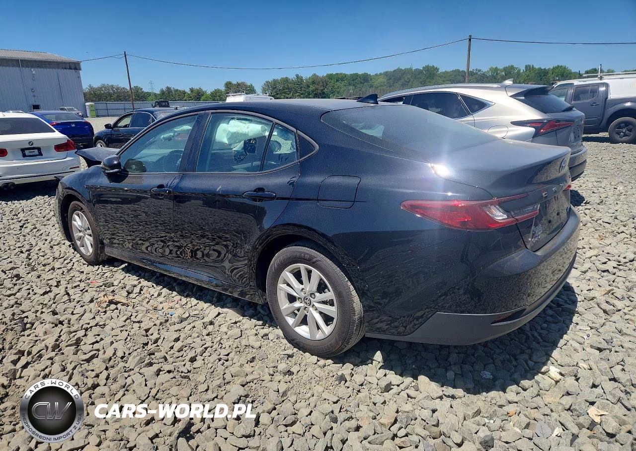 2025 Toyota Camry Le VIN:4T1DAACK6SU580699 - 2