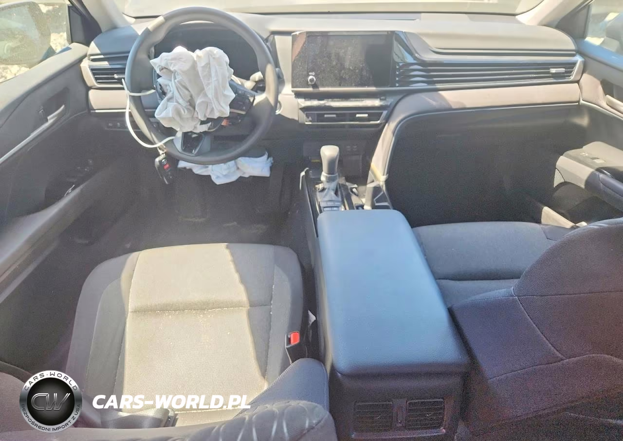 2025 Toyota Camry Le VIN:4T1DAACK6SU580699 - 8