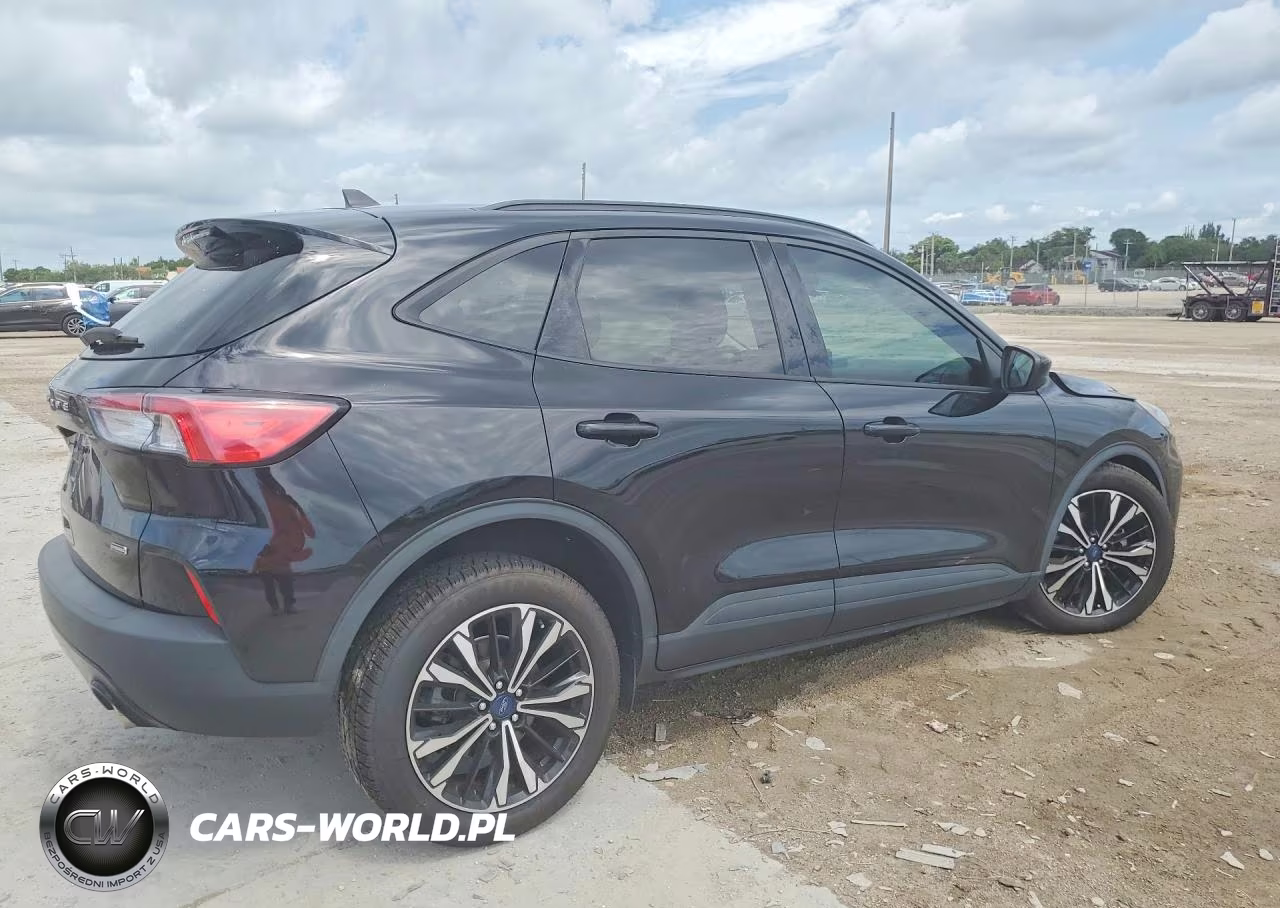 2021 Ford Escape Se VIN:1FMCU0BZ2MUB05954 - 3