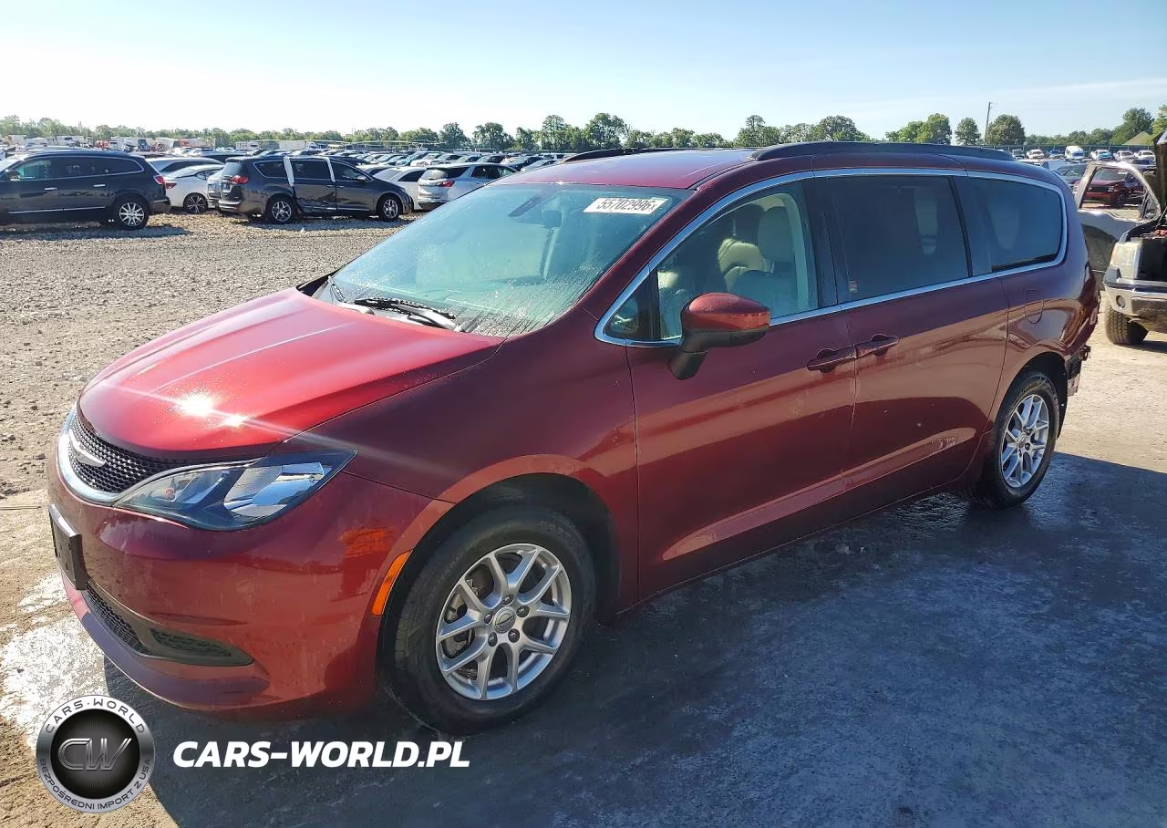 2021 Chrysler Voyager Lxi – zdjęcie 1 z 13