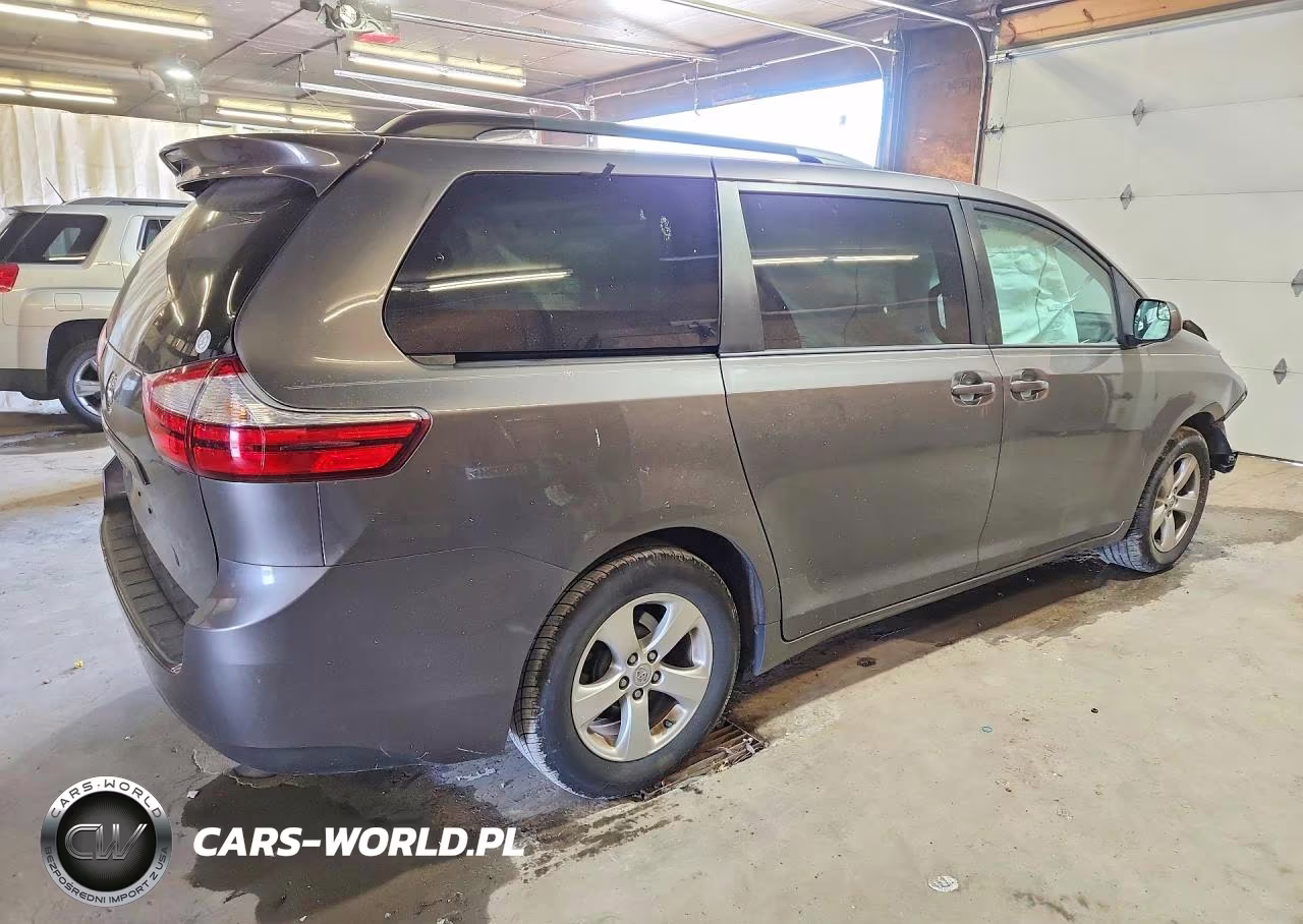 2016 Toyota Sienna Le VIN:5TDKK3DC7GS727538 - 3