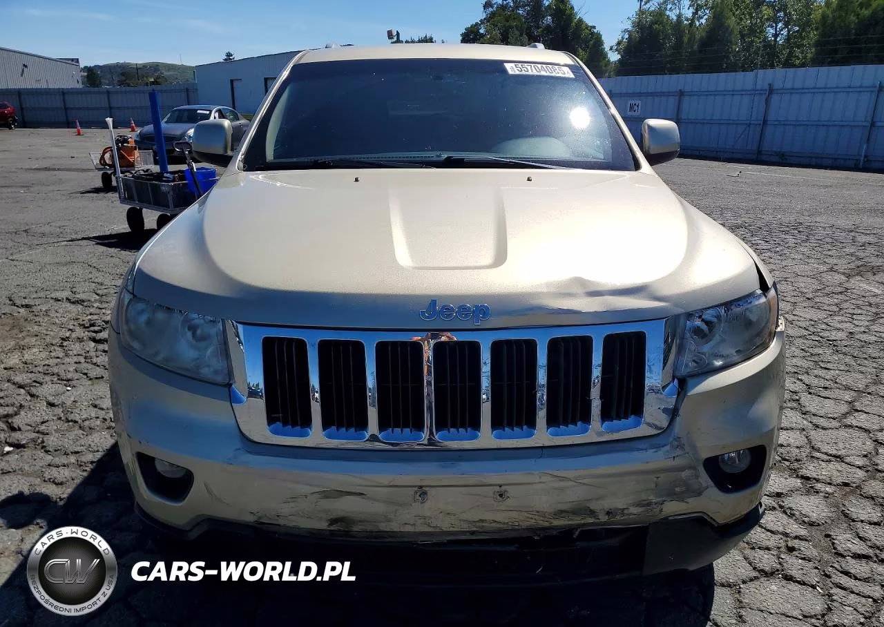 2012 Jeep Grand Cherokee Laredo VIN:1C4RJFAG9CC160254 - 5