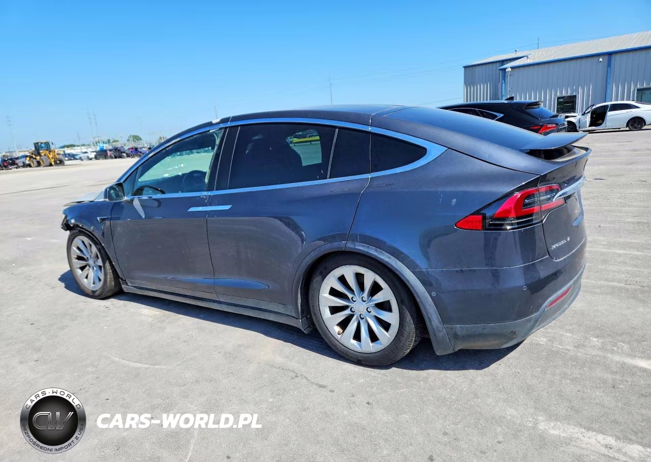 2018 Tesla Model X VIN:5YJXCAE20JF112872 - 2