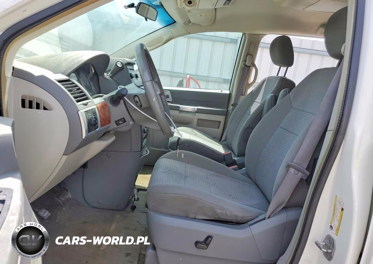 2008 Chrysler Town & Country Touring VIN:2A8HR54P18R141408 - 7