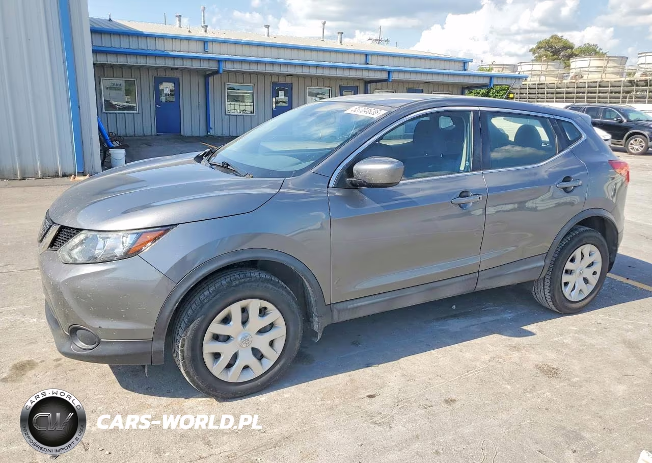 2018 Nissan Rogue Sport S – zdjęcie 1 z 13