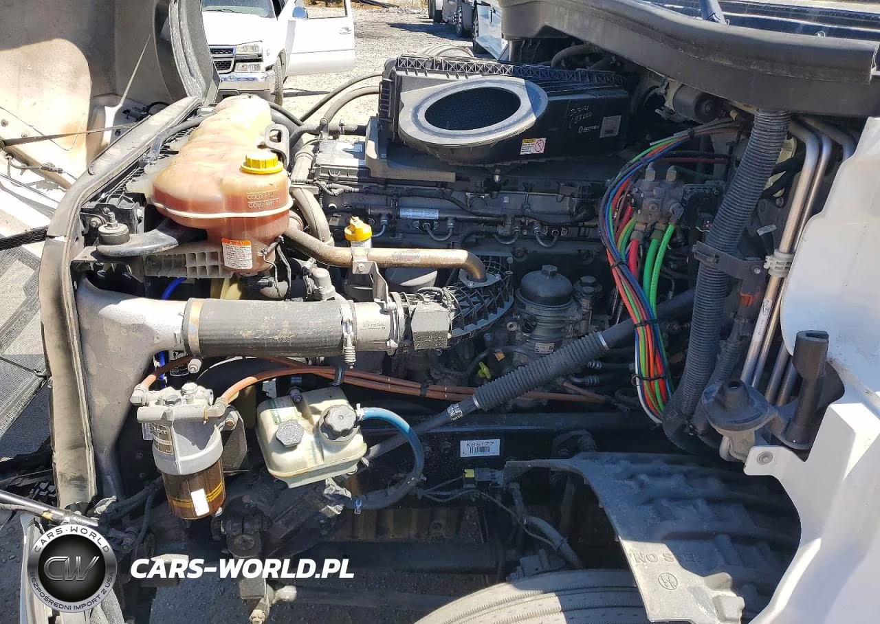 2019 Freightliner Cascadia 126 Semi Truck VIN:3AKJHHDR1KSKB6177 - 7