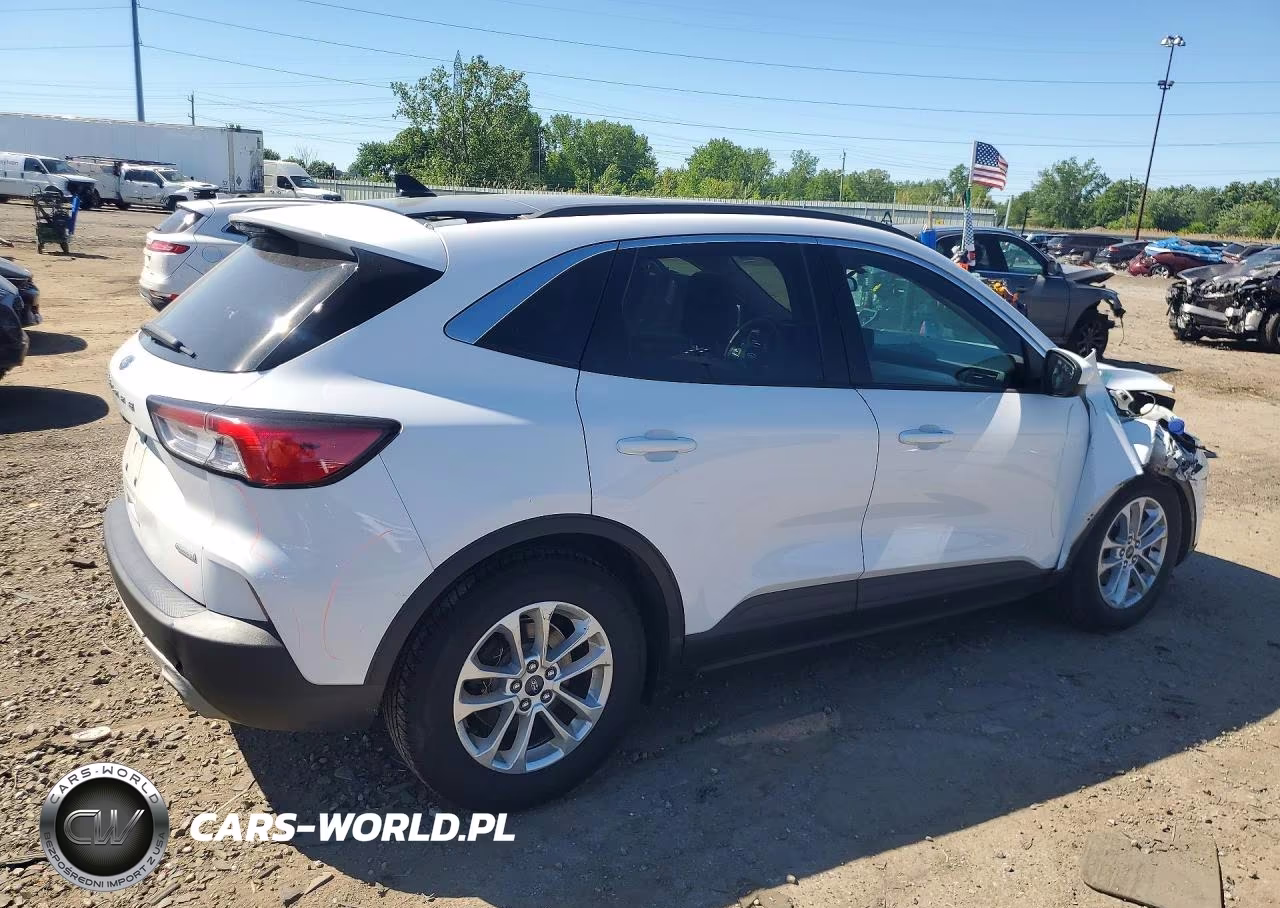 2020 Ford Escape Se VIN:1FMCU0G63LUA38536 - 3