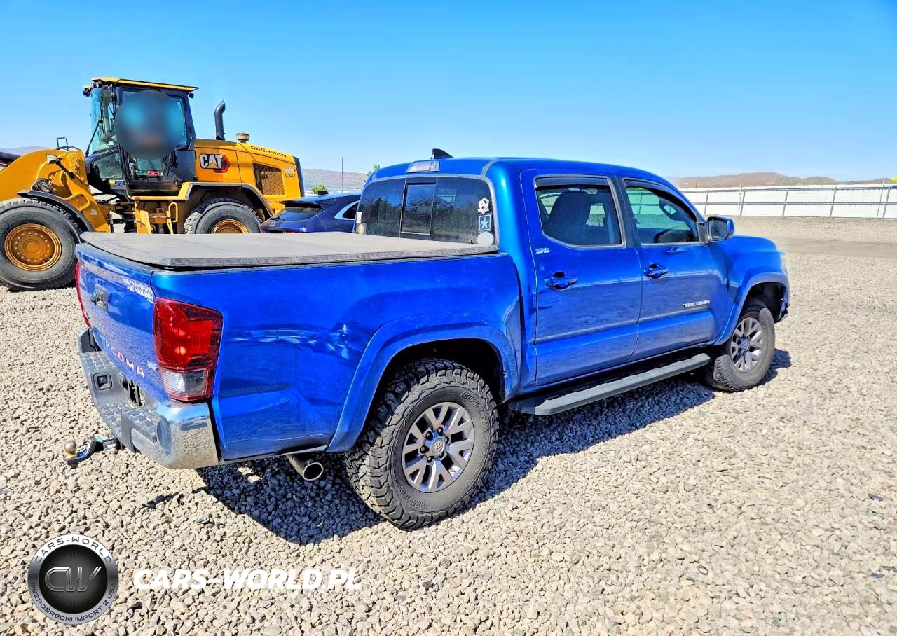 2018 Toyota Tacoma Sr5 V6 VIN:3TMCZ5AN3JM133828 - 3